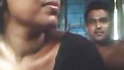 சகோதரிகள் கறுப்பின ஆண்களின் கும்பலுடன் இலவச ஆபாச லெஸ்பியன் கலப்பின குத செக்ஸ்