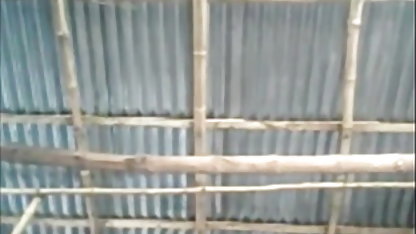 ரியாலிட்டி பூனம் பாண்டே ஆபாச கிங்ஸ் - ஒல்லியாக இருக்கும் மில்ஃப் டாவா ஃபாக்ஸ் இளைஞரால் துடிக்கப்படுகிறார்
