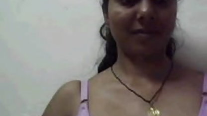 ஜென்னா ப்ரூக்ஸ் தனது முதல் வெள்ளை டிக் கன்னிச் சவ்வு கிழிதல் வீடியோக்கள் புகழ் பெறுகிறார்