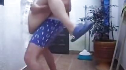 MILF அணிந்த அவதார் அடிப்பது சாரா ஜே, இமானி ரோஸின் கேங்பாங் ஃபக்!