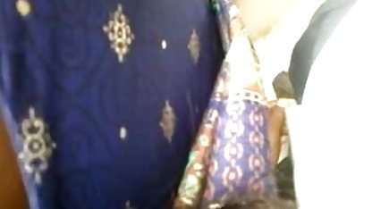 சிவப்பு ஹேர்டு அழகு லாரன் திருநங்கை செக்ஸ் பிலிப்ஸ் இரண்டு முறை ஒரு பெரிய சேவலை சுழற்றினார்