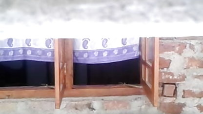 சிற்றின்ப மார்பளவு பொன்னிற குழந்தை குளியலறை செக்ஸ் வீடியோ கதவு கதவு