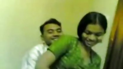 ரியாலிட்டி கிங்ஸ் - கருங்காலி டீன் எரிகா லியு தனது கழுதையை ஒரு வெள்ளை திருநங்கை செக்ஸ் கனாவால் வணங்குகிறார்