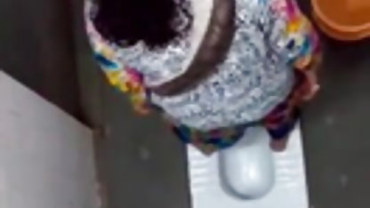 பிரஸர்கள் - சாரா ஆட்டோ ஒரு மாலை நேரத்திற்கு டினோ குழாய் ஒரு புதிய அலங்காரத்தில் முயற்சிக்கிறார்