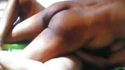 மில்ஃப் கருப்பு ஆபாச ரெட்ஹெட் படுக்கையில் செக்ஸ்