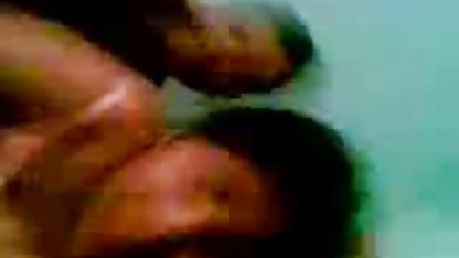 செரி டெவில்லி, கீரன் லீ மற்றும் ஒலிவியா ஆஸ்டினுடன் துருக்கிக்கு தந்தை மற்றும் மகள் செக்ஸ் வீடியோ ஒரு தேரை வழங்கியதற்கு நன்றி