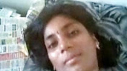 சர்க்கரை அம்மா செக்ஸ் வீடியோக்கள் வந்து தனது கடன் அட்டைக்காக தனது வளர்ப்பு மகளை நக்க வைக்கிறார் -