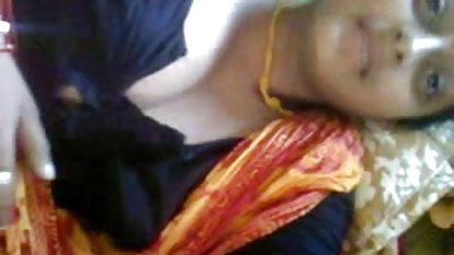 ஸ்டாக்கிங்கில் பொன்னிறம் கன்னிச் சவ்வு கிழிதல் ஆபாச கடினமாகிறது
