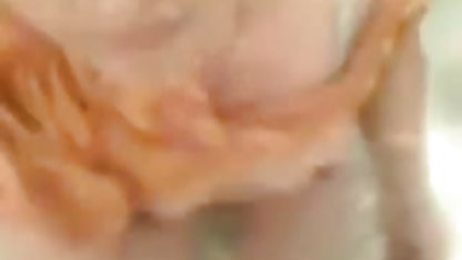 கொம்பு அழகி ஒரு டிக் சிற்றின்ப செக்ஸ் வேண்டும்