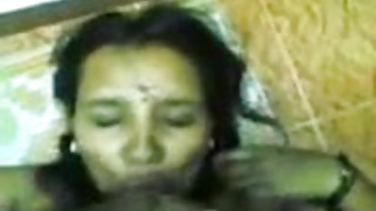 கணவன் மனைவியை விரும்புகிறான் அழகான செக்ஸ் வீடியோ
