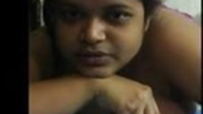 சோலோ டீன் ஒரு தீவிரமான புணர்ச்சியைக் கொண்டிருக்கிறது புதிய இந்தி செக்ஸ் வீடியோ