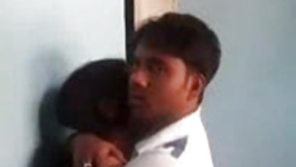 புத்திசாலித்தனமான பதின்ம வயதினர்கள் இனிமையான அன்பை மோசடி ஆபாச உருவாக்குகிறார்கள்