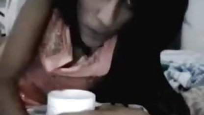 எரிமலை சேறும் சகதியுமான தங்க நிற பல பளப்பான முடி லாரா ஏஞ்சல்.