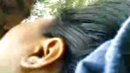 யாங்கி அழகா பழைய செக்ஸ் வீடியோ டீல் அவளது துணியை விரும்புகிறது