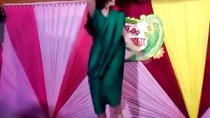 ஆங்கில மில்ஃப் ஹோலி முத்தம் டைட்ஸ் டானில் கொம்பு இளம் செக்ஸ் உணர்கிறது