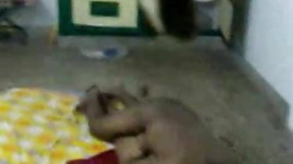 பள்ளி மாணவி குத ஜோடி ஆபாச வார்ப்புக்கு வந்தார். அவளுக்கு ஒரு பெரிய சுமை.