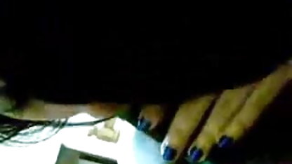 பொன்னிற நினா ஒரு ராண்டி செக்ஸ் வீடியோ சேவல் சவாரி