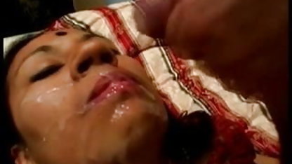 கருப்பு வளைவு அழகிகள் பிபிசி கொண்ட ஜென்னா பிரெஸ்லி பையனை ஏமாற்றுகிறார்கள்