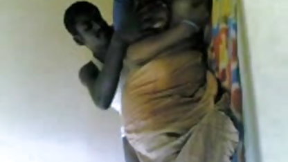 ஆலம்கீர் இலையுதிர் பரவும் ஆபாச இரட்டை