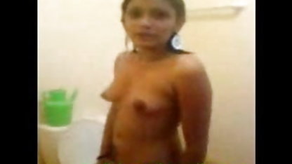 அவன் அவள் ஆசனவாய் நக்கினான் அலுவலகம் செக்ஸ் வீடியோ