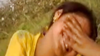 கவர் பெண் சேவல் ஆச்சரியமாக உறிஞ்சும் மறைக்கப்பட்ட கேமரா செக்ஸ்